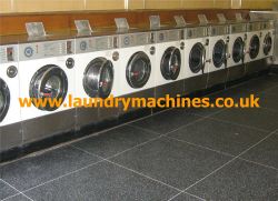 Ipso 16 WE73 commercial washing machine for launderette